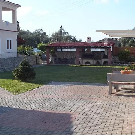 Villa Acharavi *
